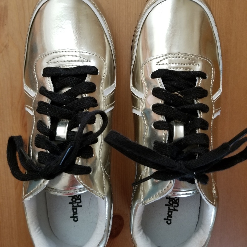 Shoes - Picture 4 of 4